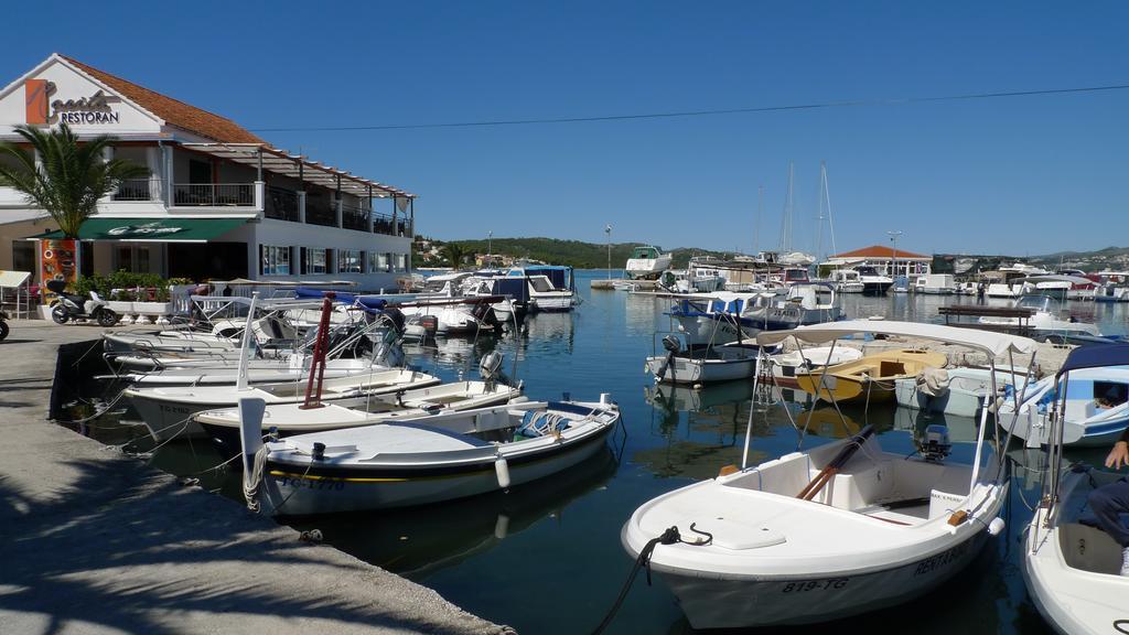 Apartments Tonka Trogir Exterior photo